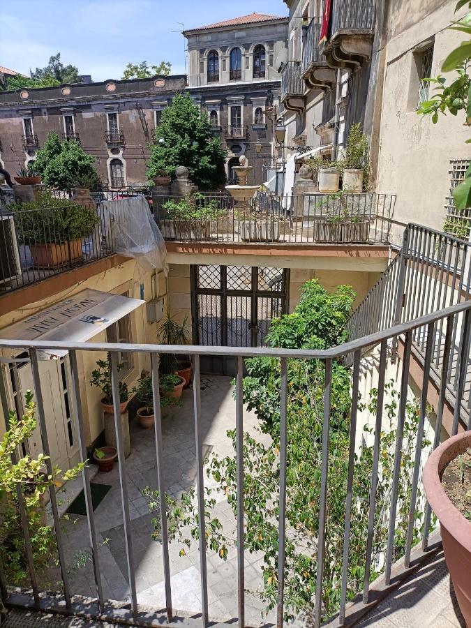 Residenza La Vecchia Cattedrale Catania Eksteriør billede